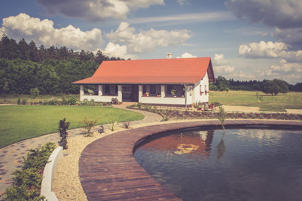 Deak Udvarhaz Hotel Kakucs Luaran gambar