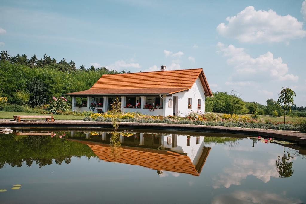 Deak Udvarhaz Hotel Kakucs Luaran gambar
